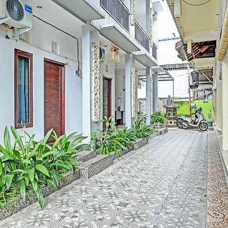 Oyo 91080 Kubu D&D Guesthouse Seminyak Exteriör bild