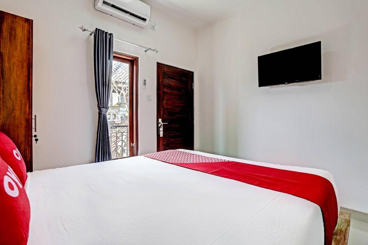 Oyo 91080 Kubu D&D Guesthouse Seminyak Exteriör bild