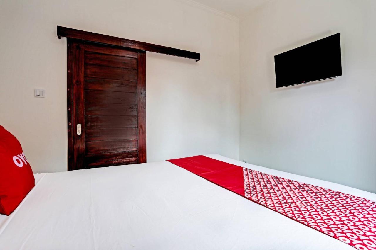 Oyo 91080 Kubu D&D Guesthouse Seminyak Exteriör bild