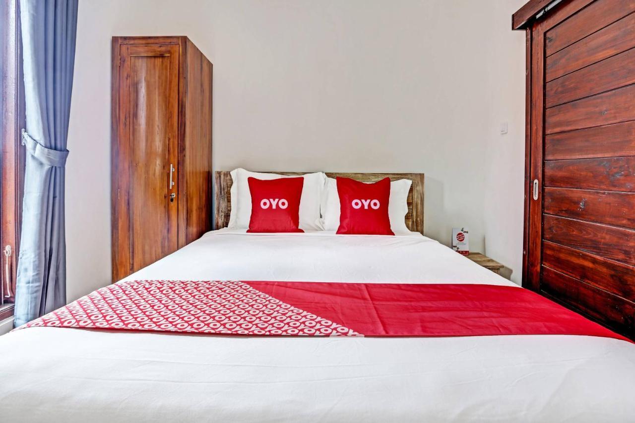 Oyo 91080 Kubu D&D Guesthouse Seminyak Exteriör bild